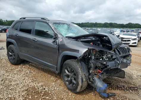 2015 Jeep Cherokee Trailhawk z USA, uszkodzony, nr VIN 1C4PJMBS4FW587553